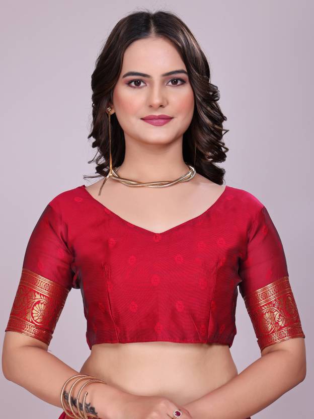 The Emerald & Crimson Banarasi Silk Saree with Ornate Zari Artistry