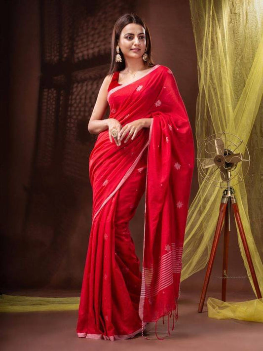 ✨ Crimson Grace Handwoven Saree